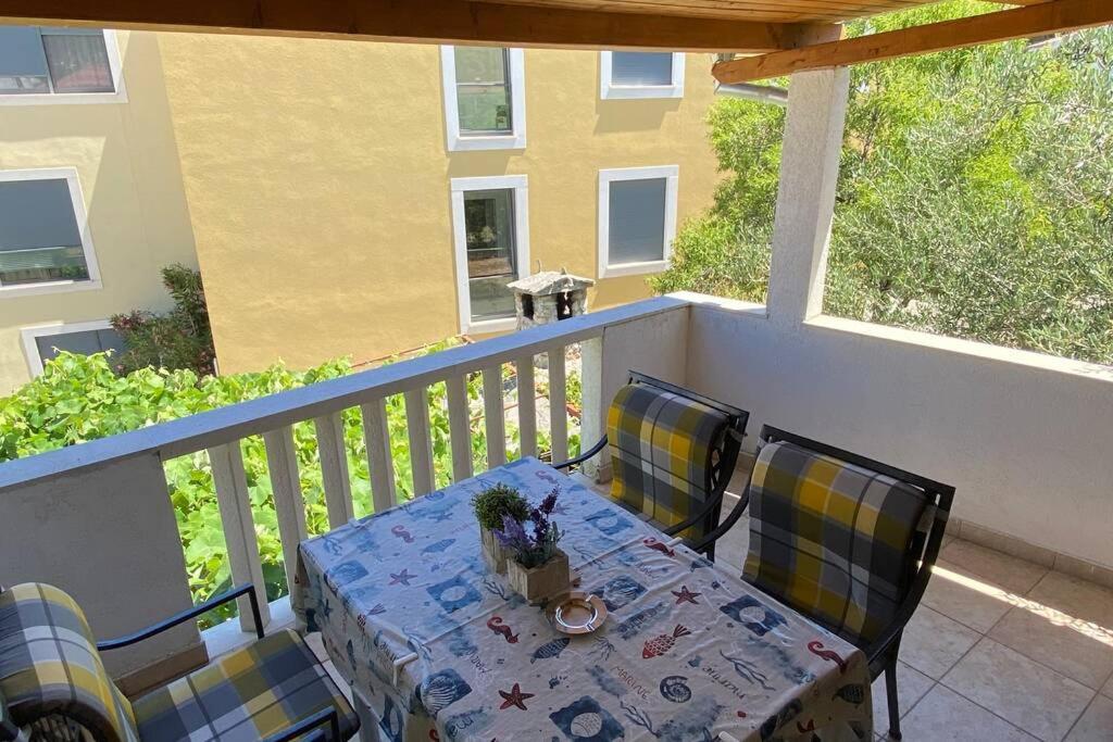 Apartman Toma Apartment Slatine Exterior photo