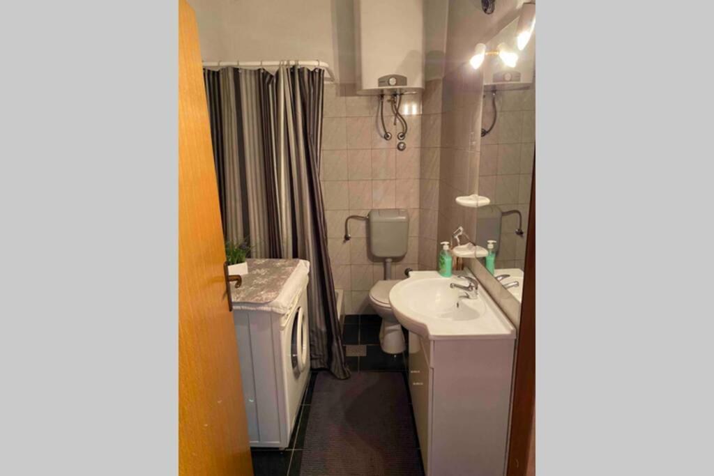 Apartman Toma Apartment Slatine Exterior photo